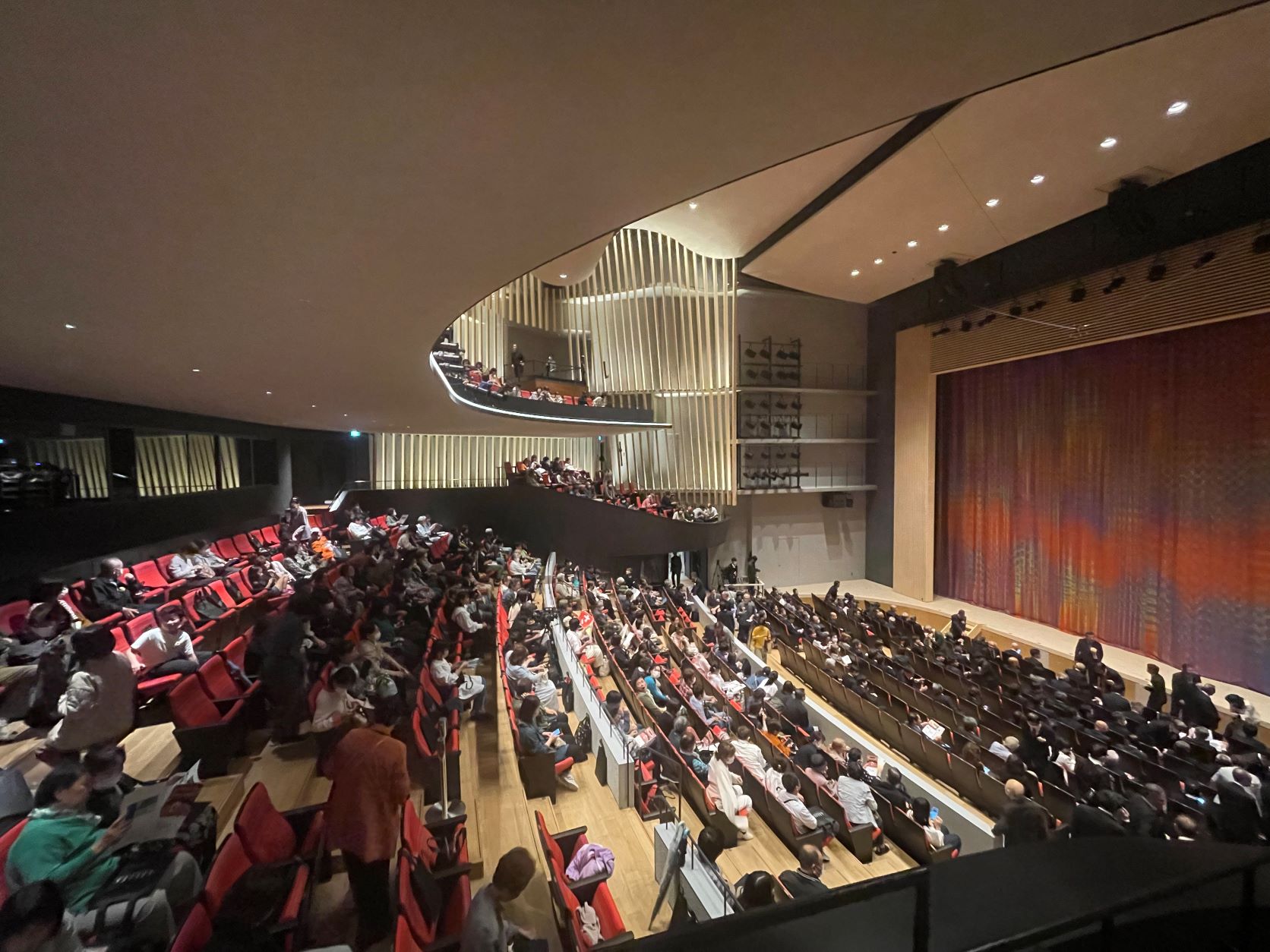 IIMG_IMG_1434_客席全体_3